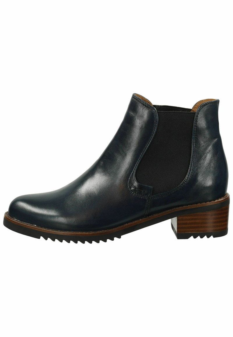 Stivaletto in pelle blu scuro con pannelli laterali elasticizzati, punta rotonda e suola in gomma testurizzata. Presenta un tacco in legno stratificato.