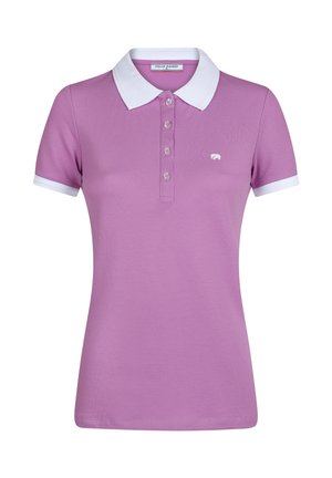 Polo violet à manches courtes avec col et poignets blancs, patte de boutonnage et petit logo blanc sur la poitrine gauche.
