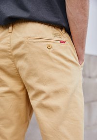 Levi's® XX CHINO EZ TAPER II - Calças - tan