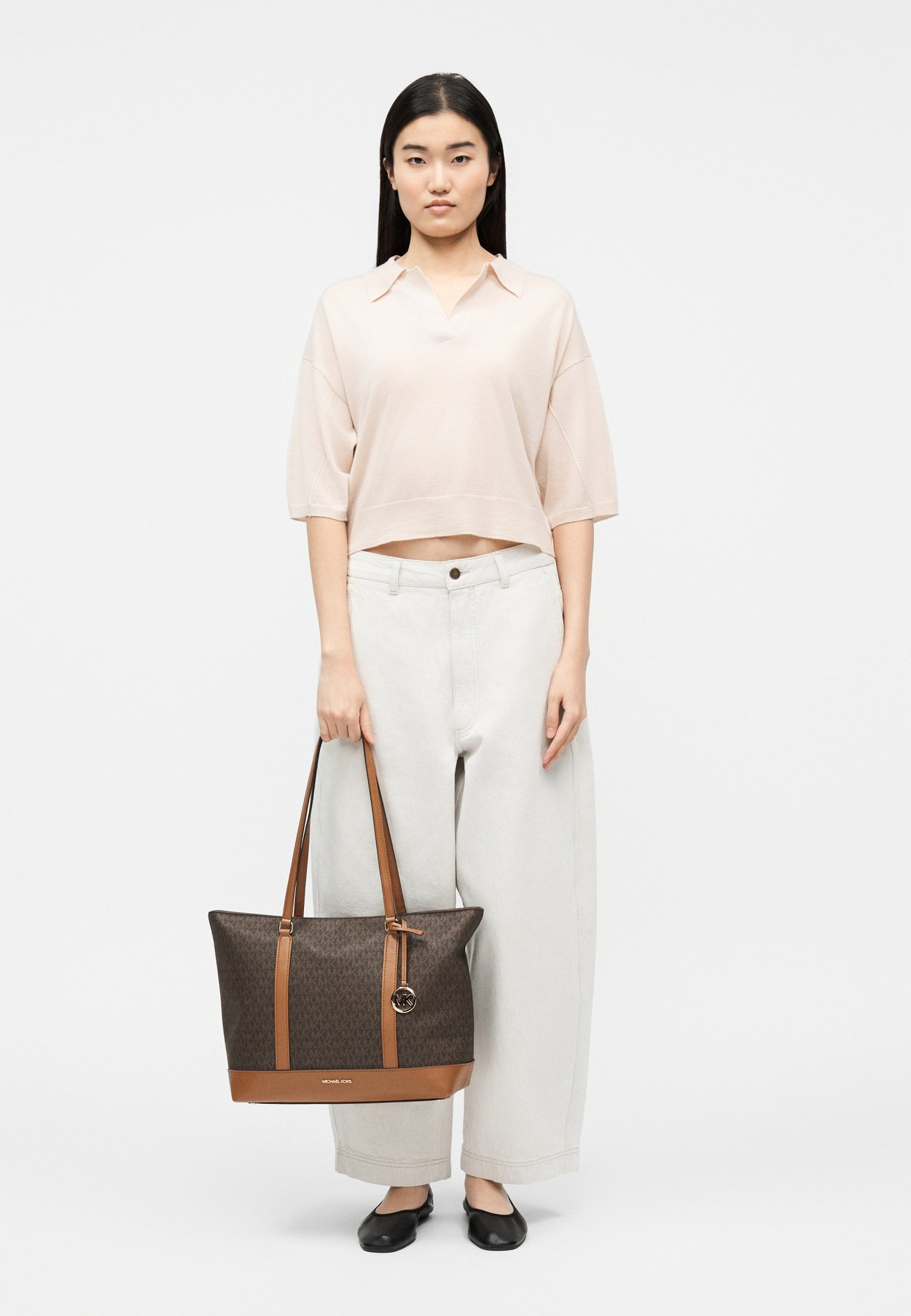 Michael Kors Andie MD Tote Bolso Shopping - Brown/Acorn — vista 2