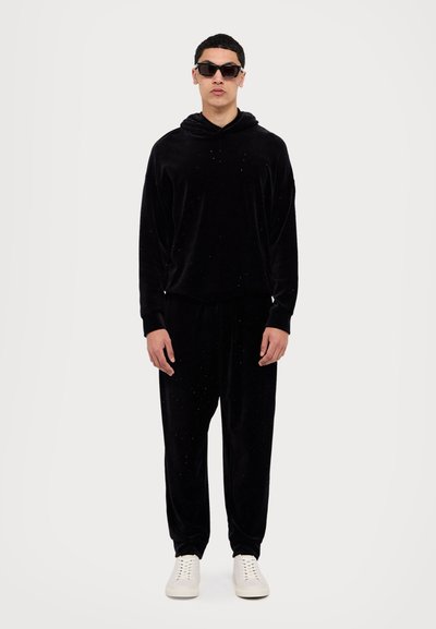 Emporio Armani PANTALONI - Treniņtērpa apakšdaļas - nero