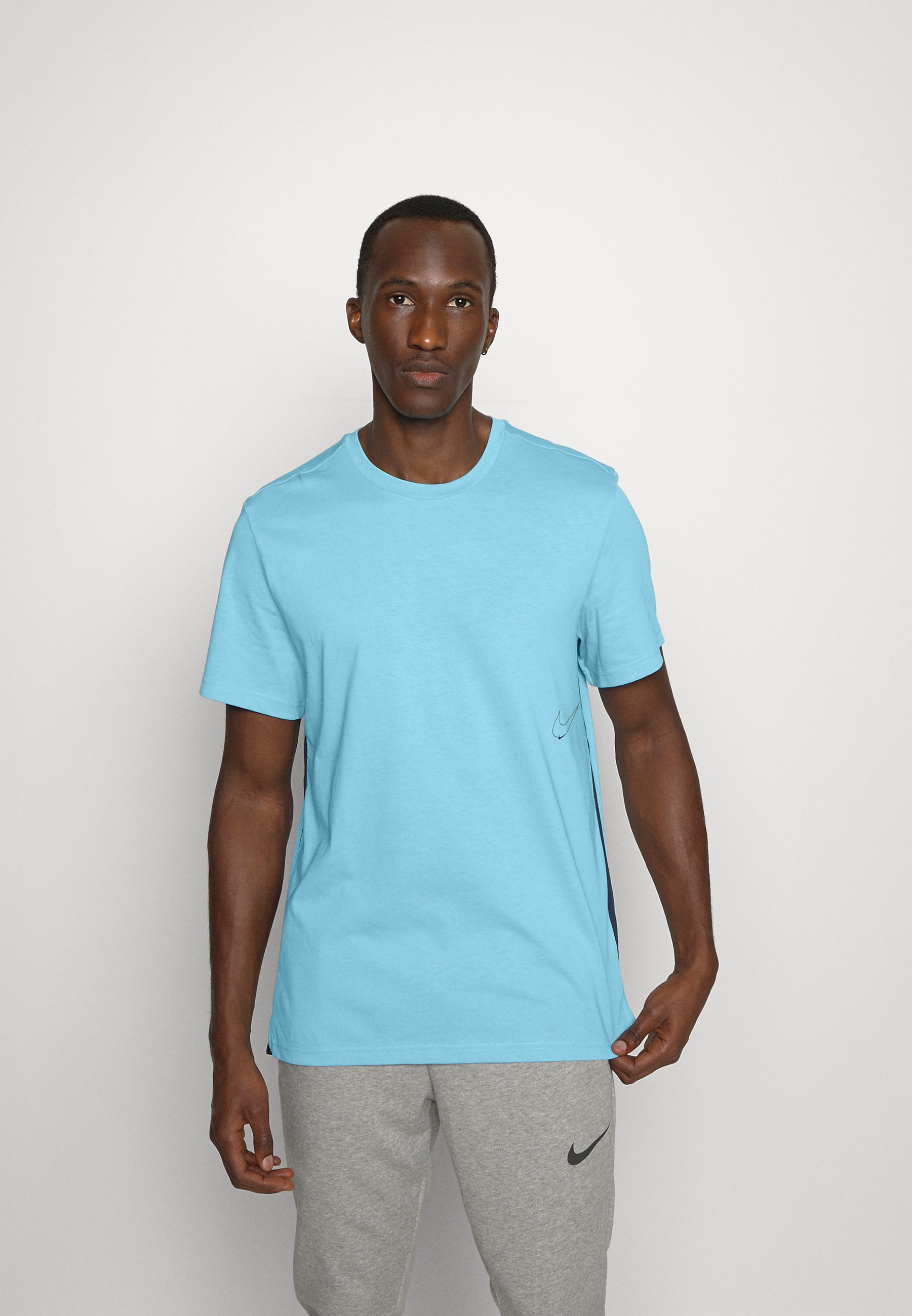 Men's Nike Dri-FIT Train 6/1 T-Shirt in Blue | Medium