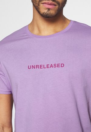 T-shirt print - lilac