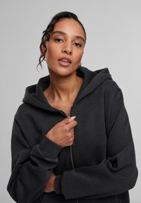 Urban Classics VINTAGE HEAVY - Majica s kapuljačom i patentnim zatvaračem - black