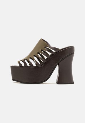 ECKHAUS LATTA TWIST STRAP PLATFORM - Heeled mules - dark brown