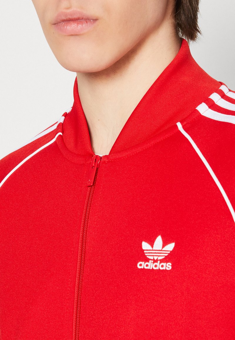 adidas Originals ADICOLOR CLASSICS SST - Sweatjacke - scarlet/white/rot better