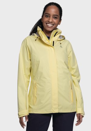 Gelbe wasserdichte Jacke mit hohem Kragen, verstellbarem Kapuze, Reißverschlusstaschen und einer glatten, strukturierten Oberfläche.