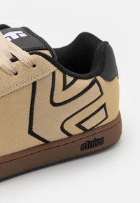 Etnies FADER UNISEX - Skate shoes - tan