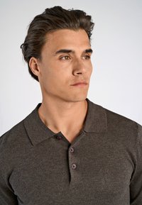 Lindbergh Pikeepaita - dk brown mel