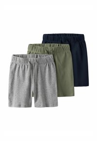 Tre paia di pantaloni corti in grigio, verde oliva e blu navy. Ognuno presenta una cintura elastica con cordino e un morbido materiale di cotone.