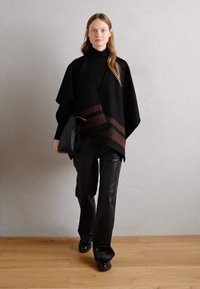 Anna Field Poncho - dark brown/camel