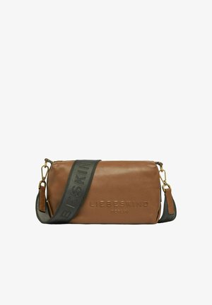 Borsa a tracolla in pelle marrone con logo "Liebeskind Berlin" impresso e ampia tracolla nera regolabile con nome del marchio abbinato.