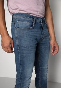 Blend JET - Calças de ganga justas - middle blue