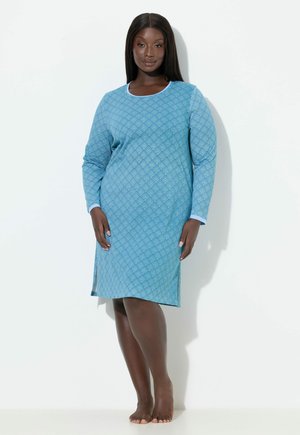 Lyseblå natkjole med lange ærmer, tekstureret diamantmønster, rund halsudskæring og sideslidser. Fremstillet af blødt stof for komfort.