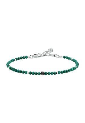 Braccialetto di perline verde con una perla centrale nera, piccoli distanziatori in argento, chiusura a moschettone in argento e catena regolabile con un piccolo ciondolo a forma di foglia.