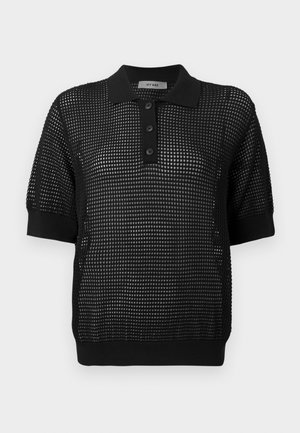 Sort kortærmet polo med et tekstureret mesh-design, tre knapper ved kraven og ribbede kanter ved ærmerne og kanten.