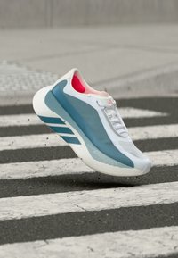 Non sélectionné, footwear white/petrol metallic/lucid red
