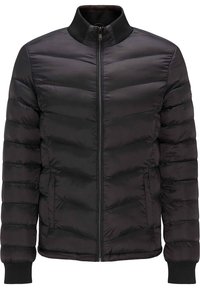 Giacca a vento nera con chiusura a zip, colletto e polsini a coste, e design trapuntato orizzontale con tasche frontali.