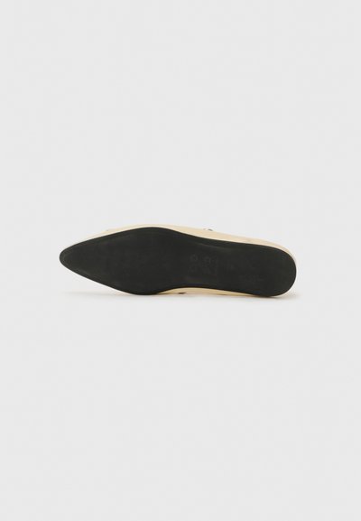 CLOSED Ballet pumps - ecru