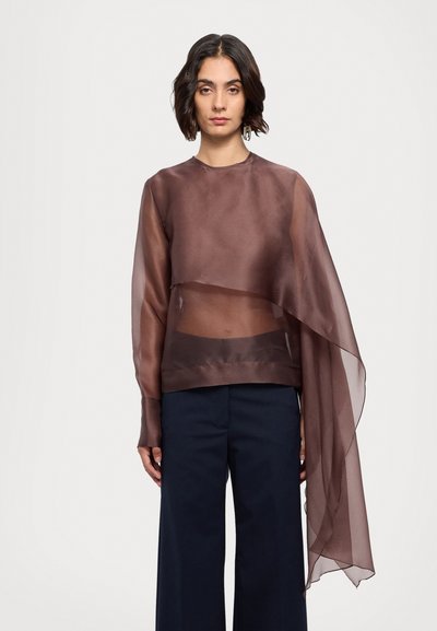 Materiel FLARE SLEEVE BLOUSE - Débardeur - umber