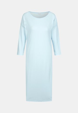 Hellblaues Kleid mit rundem Ausschnitt und dreiviertellangen Ärmeln. Es hat ein dezentes Streifenmuster und eine lockere, gerade Passform.