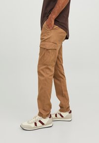 Jack & Jones Pantaloni cargo - otter