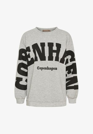 Lysegrå sweatshirt med lange ærmer og fed sort "COPENHAGEN" tekst tværs over bryst og ærmer, med ribkant på ærmer og bund.