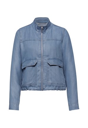 Veste en jean bleu clair avec fermeture éclair devant, col montant, manches longues et deux grandes poches à rabat à la taille.