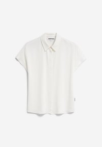 Witte blouse met korte mouwen, kraag, knoopsluiting aan de voorkant en een soepele, gladde textuur. Minimalistisch merklabel aan de zijkant.
