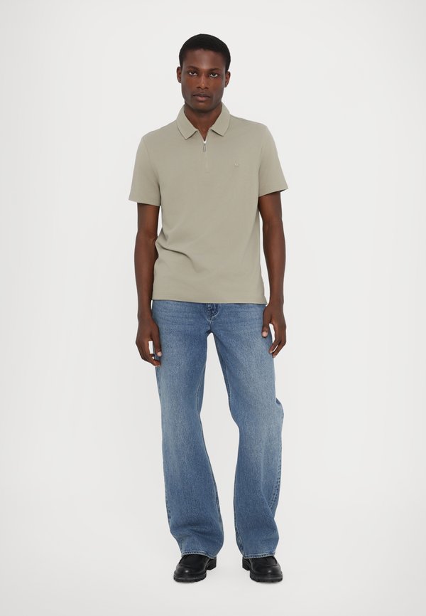 SLEEK ZIP  - Polo shirt - dusty sage4