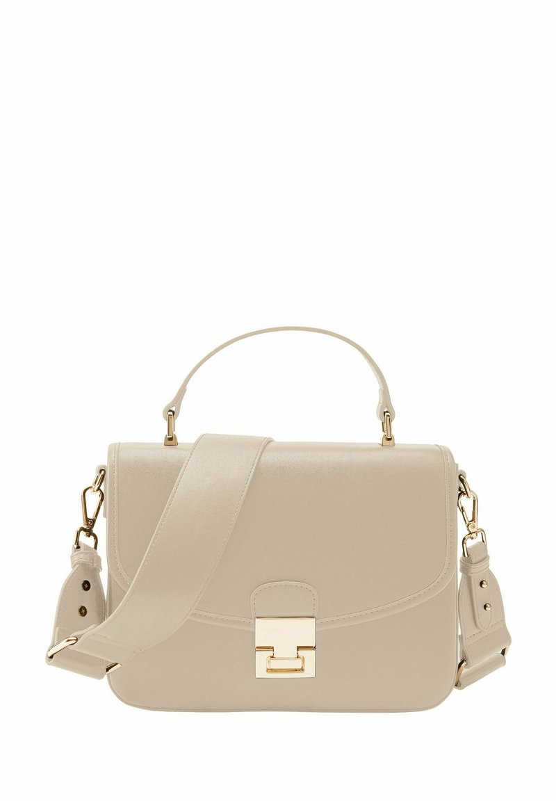 Sac à main en similicuir beige avec fermeture à rabat, quincaillerie dorée, poignée supérieure et bandoulière réglable. Présente un design élégant et minimaliste.