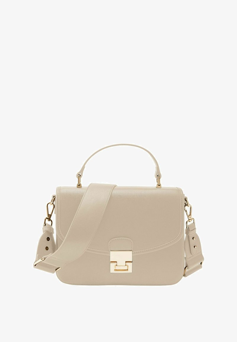 Sac à main en similicuir beige avec fermeture à rabat, quincaillerie dorée, poignée supérieure et bandoulière réglable. Présente un design élégant et minimaliste.