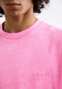Carhartt WIP DUSTER SCRIPT - Basic T-shirt - charm pink