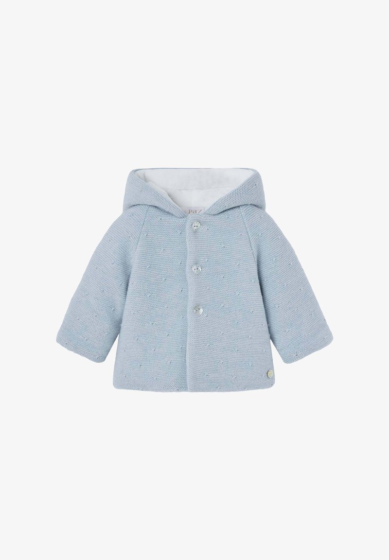 Veste pour bébé tricotée bleu clair avec capuche, présentant un motif texturé, quatre boutons de fermeture et une doublure douce.