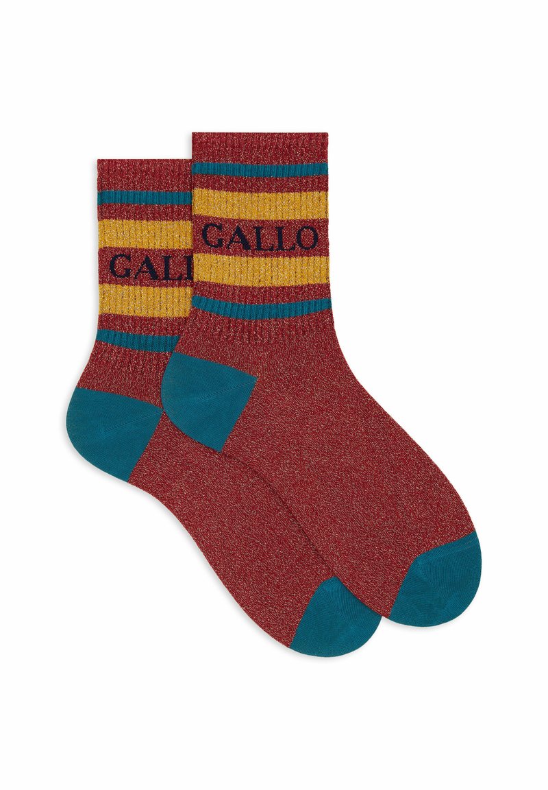 Ein Paar rot melierte Crew-Socken mit türkisem Fersen- und Zehenbereich, gelben und türkisfarbenen Streifen sowie dem Text "GALLO" am Bündchen.