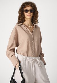 Hollister Co. WIDE FIT  - Kalhoty - strait