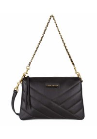 Sac à main en cuir noir avec un design matelassé, une bandoulière en chaîne dorée et une fermeture éclair. Présente un détail de logo doré à l'avant.