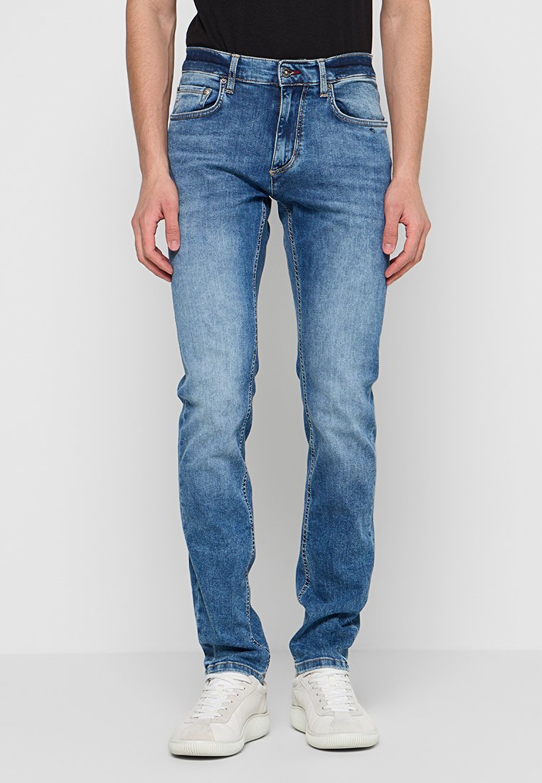 Hechter Paris Jeans Tapered Fit koningsblauw Hechter Paris Jeans Tapered Fit koningsblauw