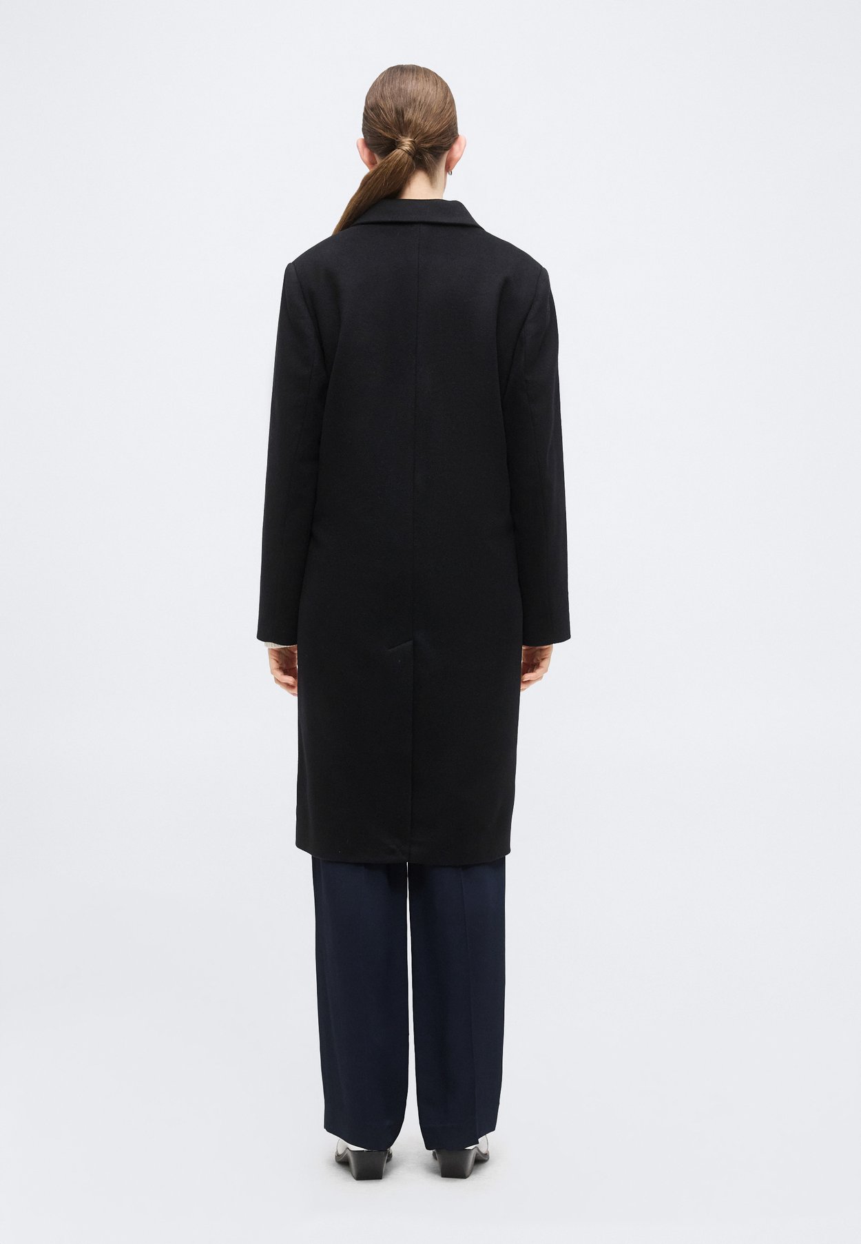 CLASSIC TAILORED COAT