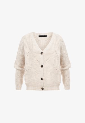 Krémově zbarvený pletený kardigan s výstřihem do V, se čtyřmi velkými tmavými knoflíky, dlouhými rukávy a jemnými texturovanými vzory.