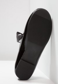 Friboo Bailarinas con hebilla - black
