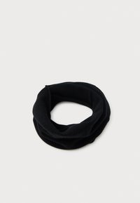 Sort stof halsgaiter foldet i en cirkel på en hvid baggrund, designet til varme og beskyttelse i koldt vejr.