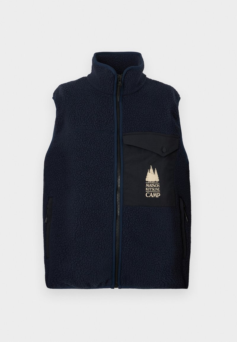Navy fleecevest med glidelås, høy krage og sidelommer. Har en kontrasterende lomme med logo og tre-grafikk. Myk tekstur.