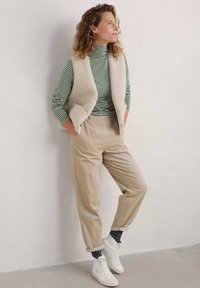 Seasalt Cornwall LANDING - Pitkähihainen paita - green pellitras evergreen hessian