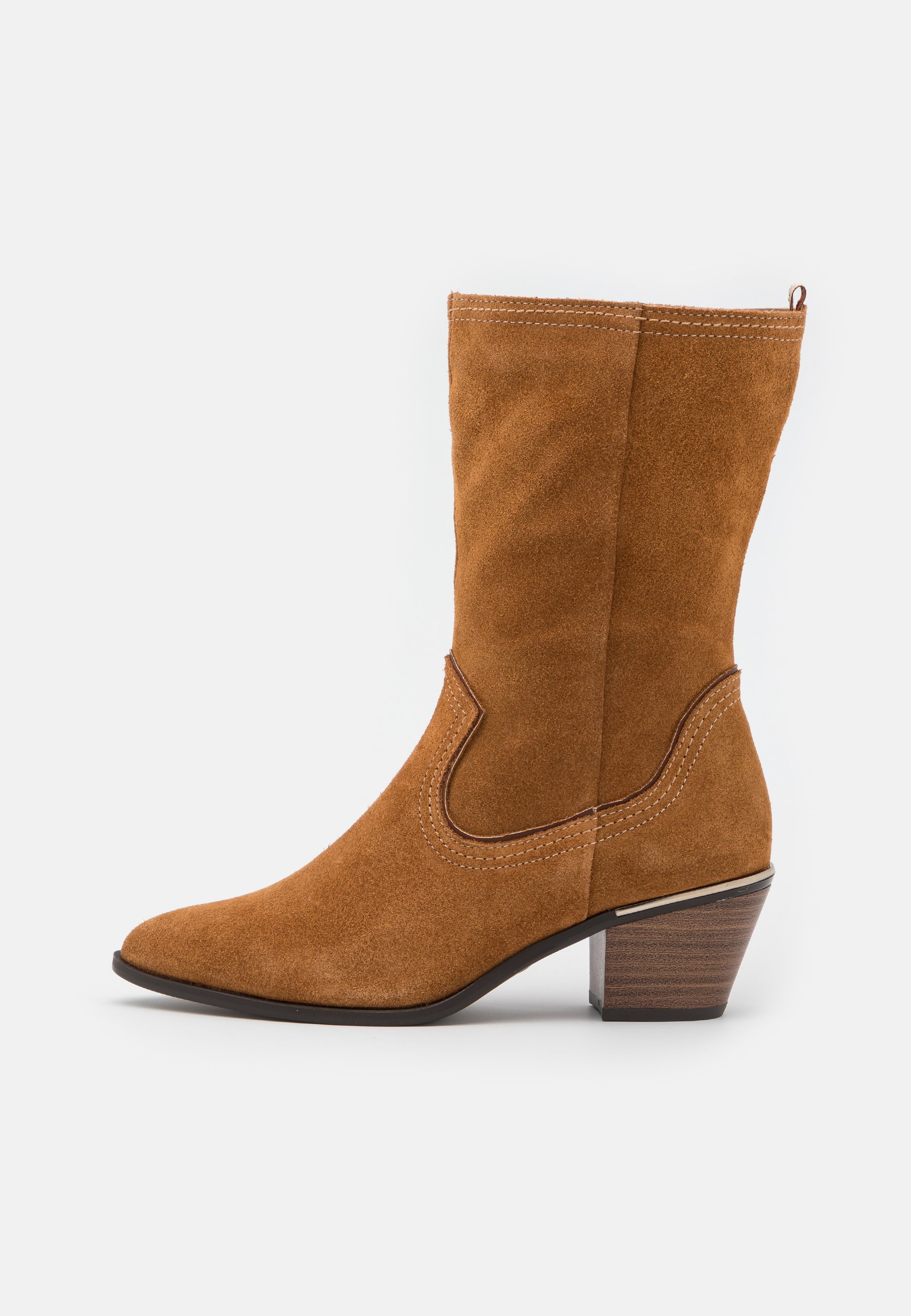 Tamaris BOOTS Klassiska stövlar muscat Zalando.se Tamaris BOOTS Cowboy Bikerboots mocca Zalando.se