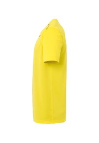 Geel polo shirt met korte mouwen, met een klassieke kraag, gladde stof en een rechte snit zonder zichtbare patronen of accenten.