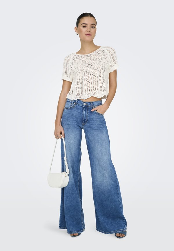 ONLNOLA LIFE PULLOVER - Basic T-shirt - cloud dancer3