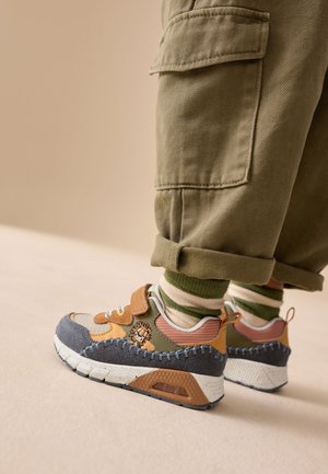Next, Elastic Lace Trainers - Babyschoenen - brown lion