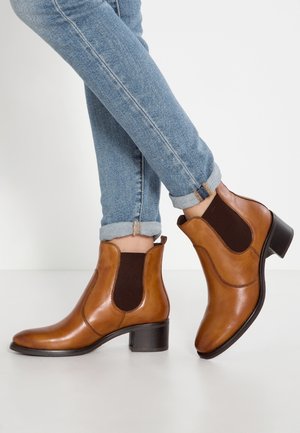 Korte laarzen - cognac