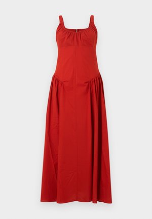 Rotes Maxikleid mit figurbetontem Oberteil, quadratischem Ausschnitt und weitem, fließendem Rock. Hergestellt aus glattem Stoff mit dezenten Raffungen an Busen und Seiten.